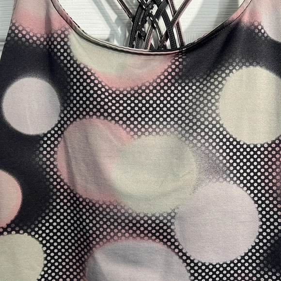 Calvin Klein Performance Quick Dry Shelf Bra/Tank Top. Size Large. - Picture 2 of 5